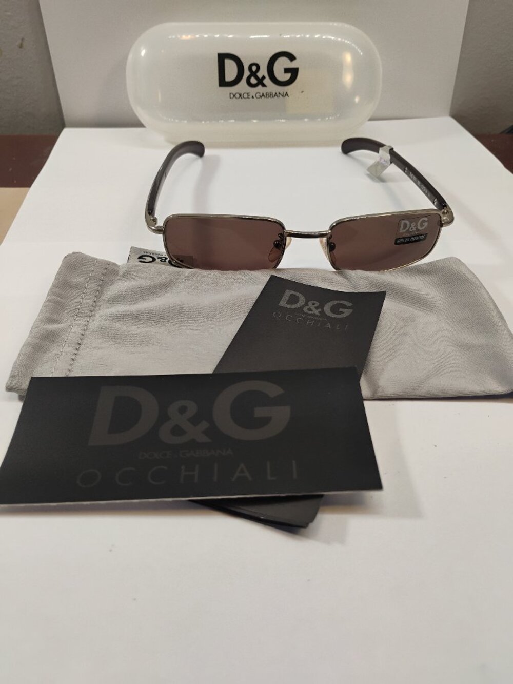VINTAGE DOLCE & GABBANA DG 2011 Sunglasses with Hard Case Dust Bag Papers Y2K